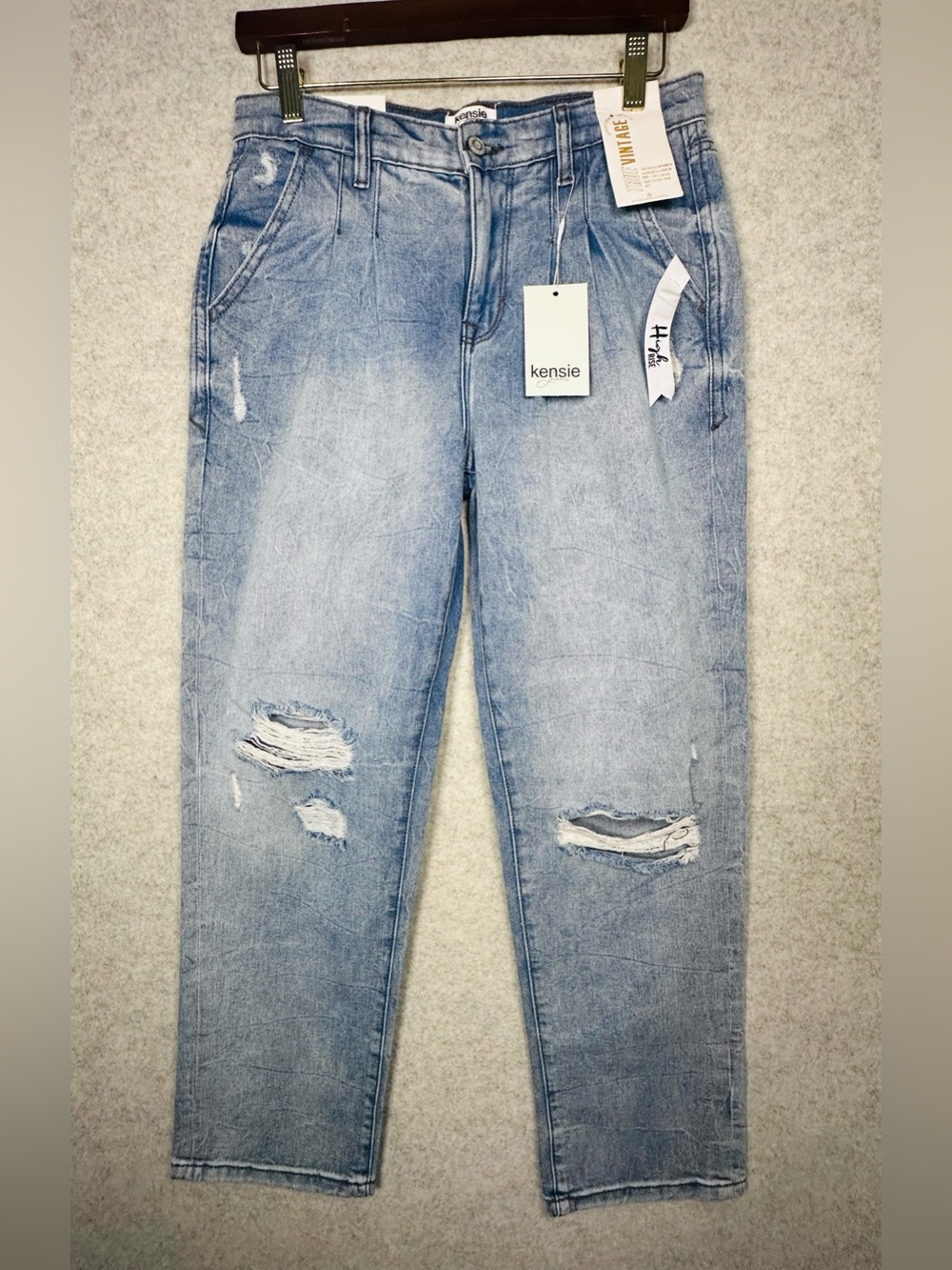 Kensie Light Vintage Distressed High-Rise Pleated Waist Balloon Leg Jeans 4 27
